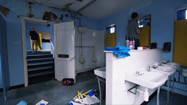 Boarding-up-the-windows.gif