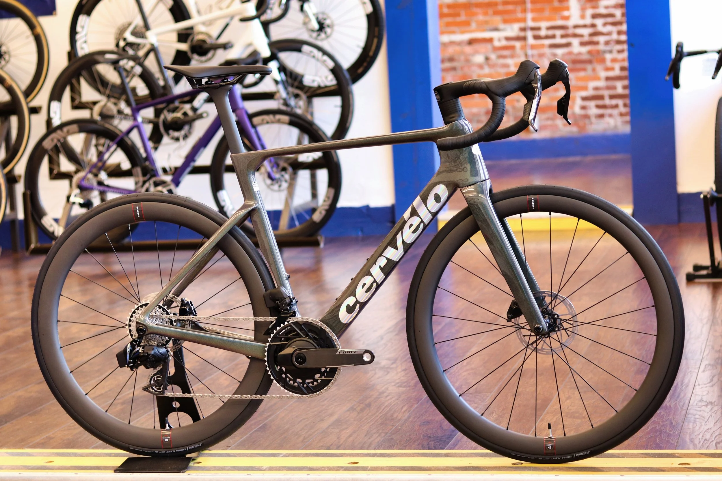 Cervelo Soloist Black Magic Force AXS