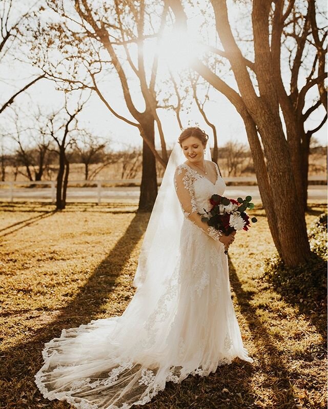 WE. LOVE. OUR. BRIDES!! Even if you aren't getting married at the Acre, come visit if you're looking for a private, spacious, GREEN place to take your bridals 😍😍⠀⠀⠀⠀⠀⠀⠀⠀⠀
⠀⠀⠀⠀⠀⠀⠀⠀⠀
bride: @_meggs10⠀⠀⠀⠀⠀⠀⠀⠀⠀
photo: @meg_amorette