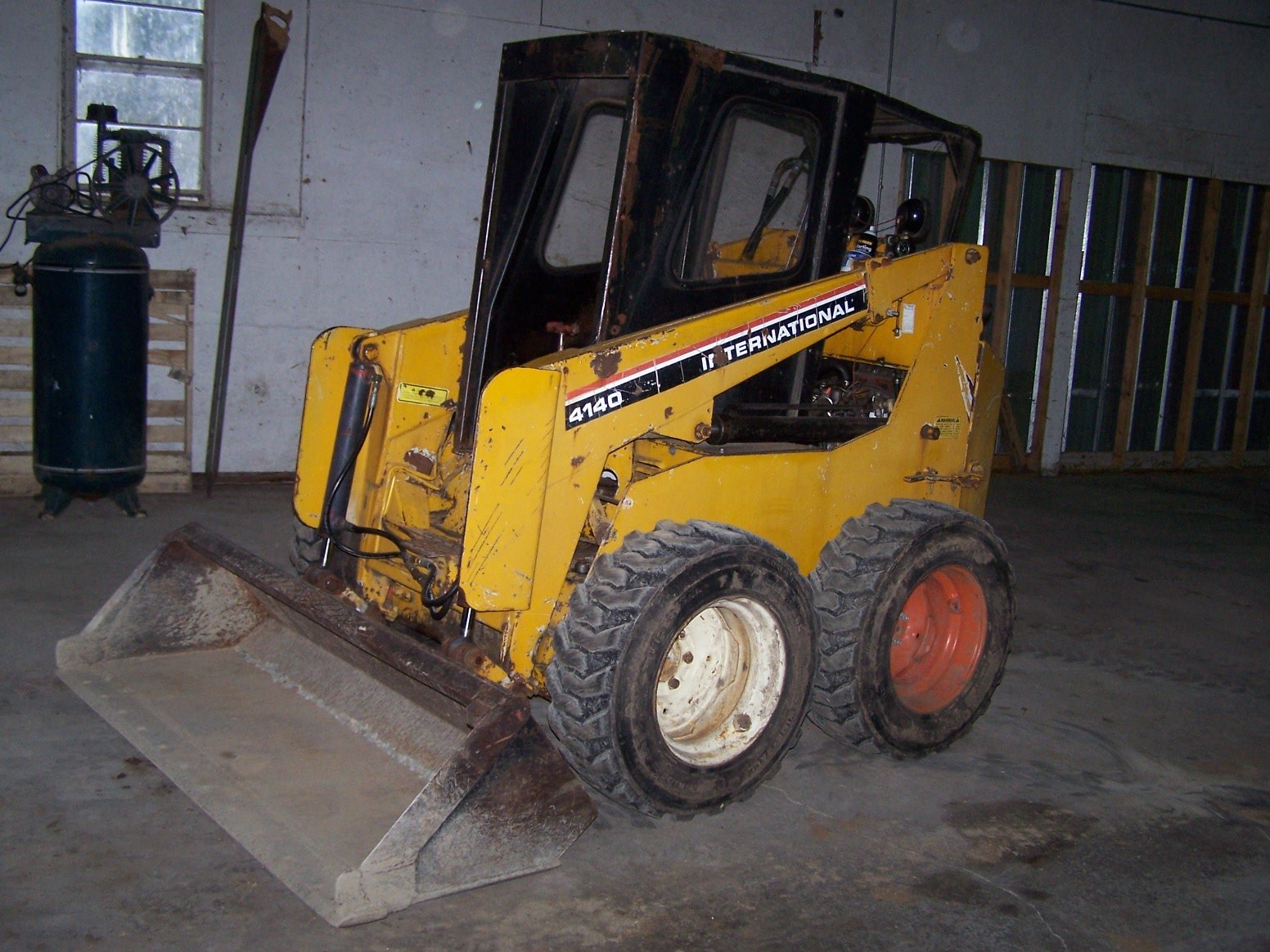 kylmala skid loader.JPG