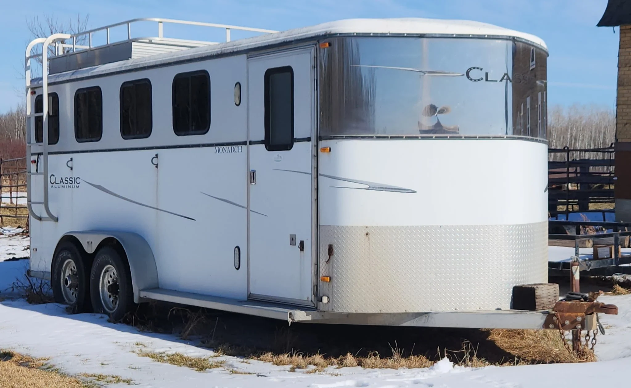 classic slant load horse trailer.jpeg