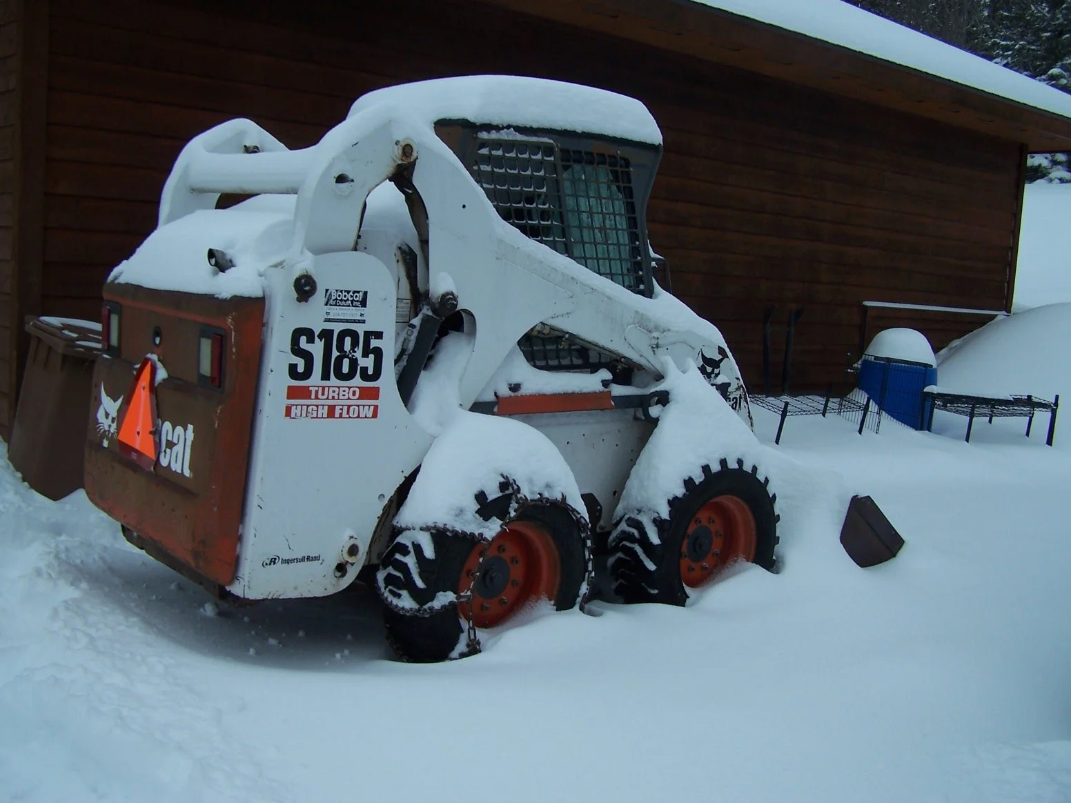 lunke skid loader.JPG