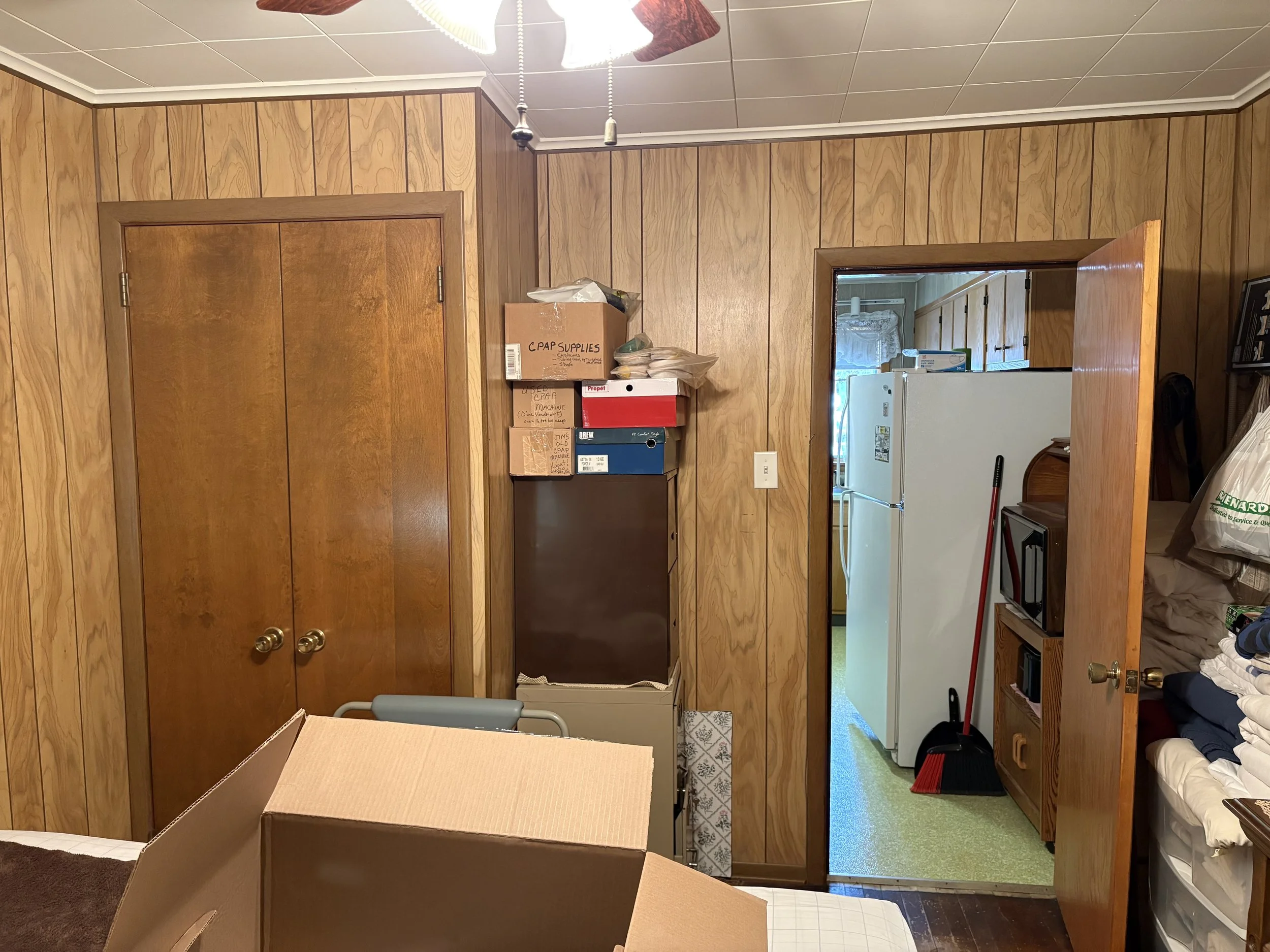 1st bedroom 1 (2).jpeg