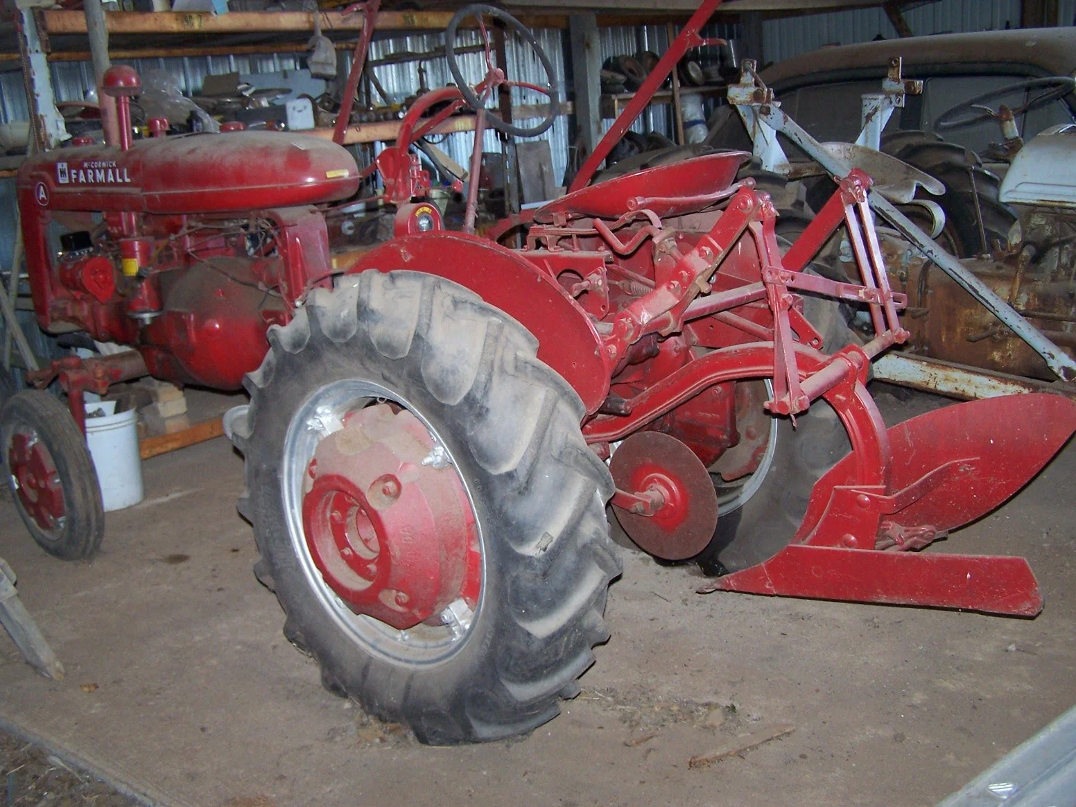 koland farmall a w plow.JPG