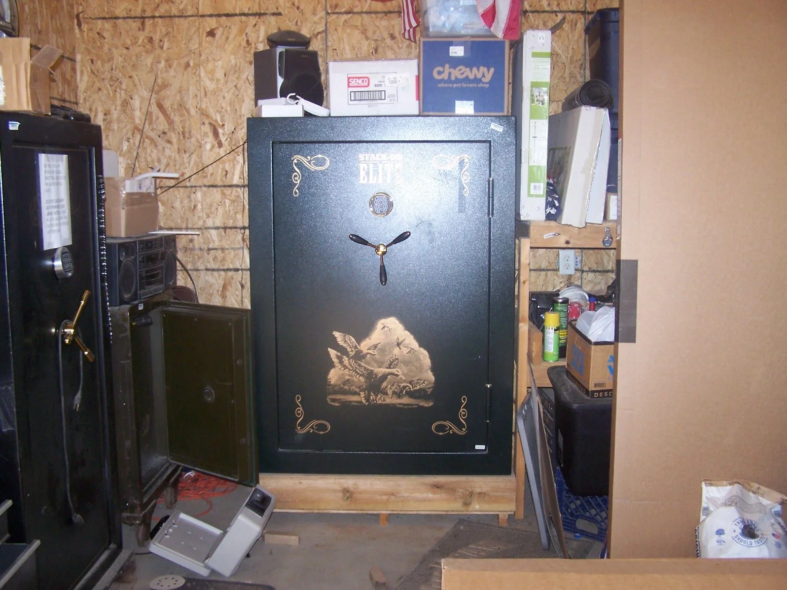 cheuvraunt gun safe.JPG