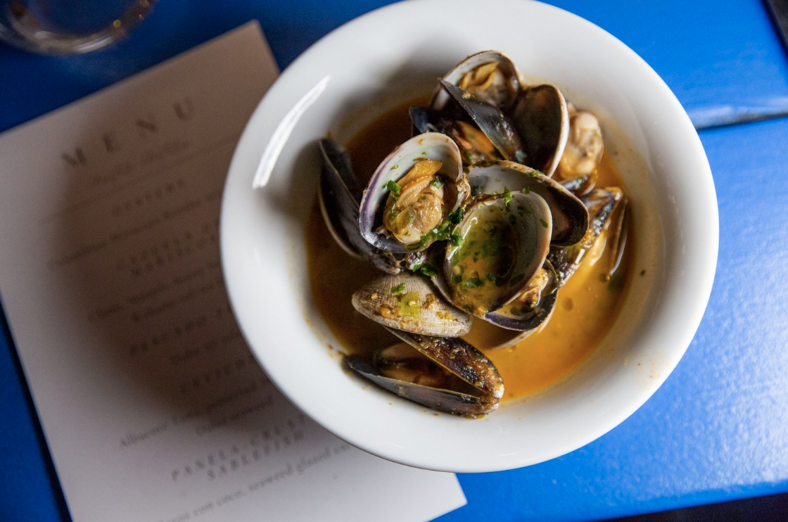 Wakame sofrito broth for seafood stew