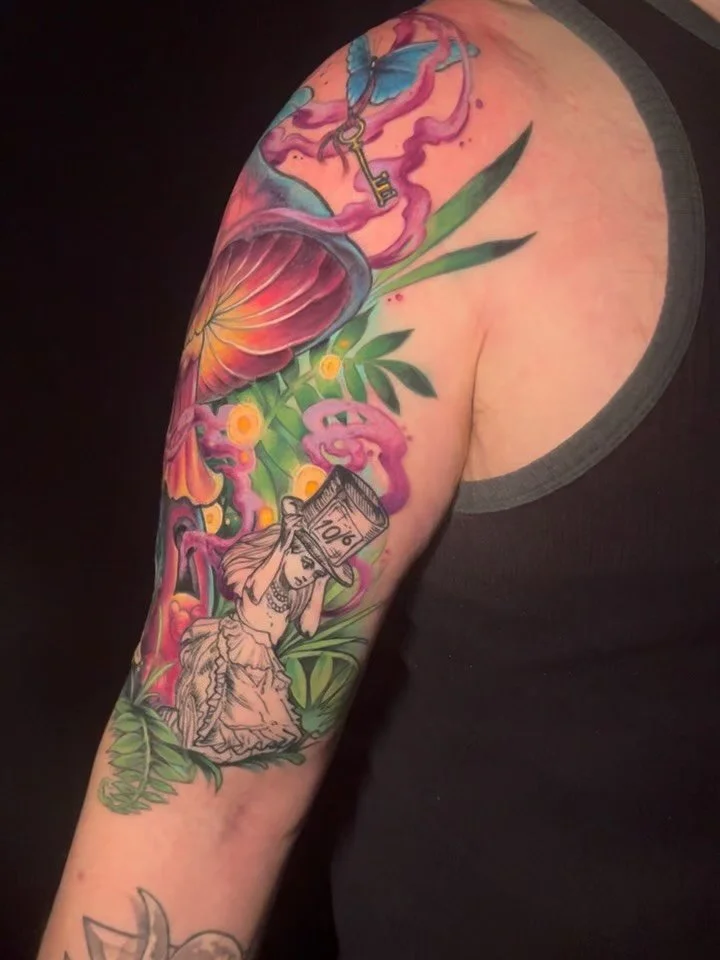 Here&rsquo;s a wild and fun one I got to do on an amazing human. Thanks for trusting me with this meaningful and super color fun piece!! 

#colortattoo #mushroomtattoo #magictattoo #yeg #yegtattoo