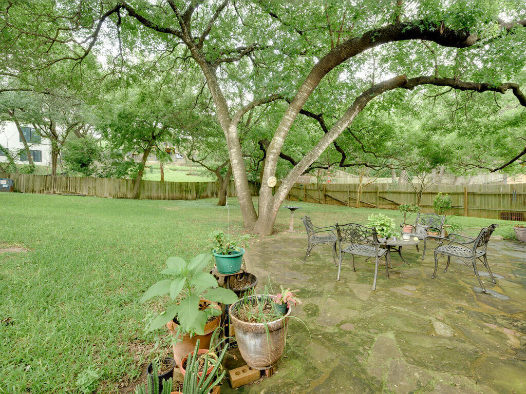 2137 Barton Hills Dr Austin TX 78704 USA-037-038-Barton Hills-MLS_Size.jpg