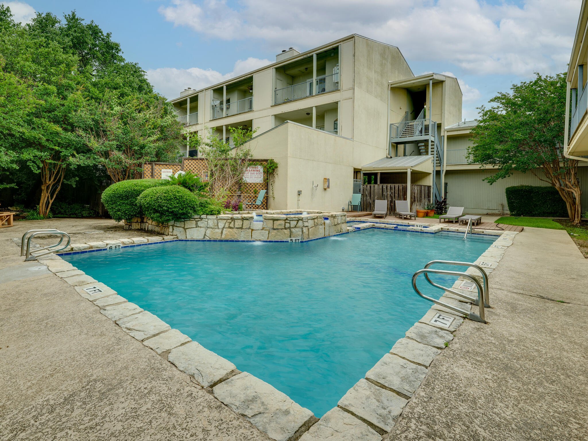 3840 Far W Blvd Apt 202 Austin TX 78731 USA-033-035-3840 Far West Blvd-MLS_Size.jpg