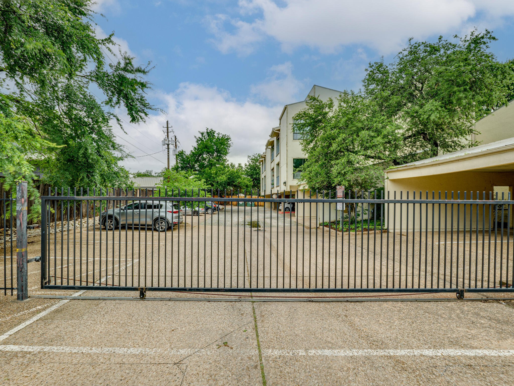 3840 Far W Blvd Apt 202 Austin TX 78731 USA-038-034-3840 Far West Blvd-MLS_Size.jpg