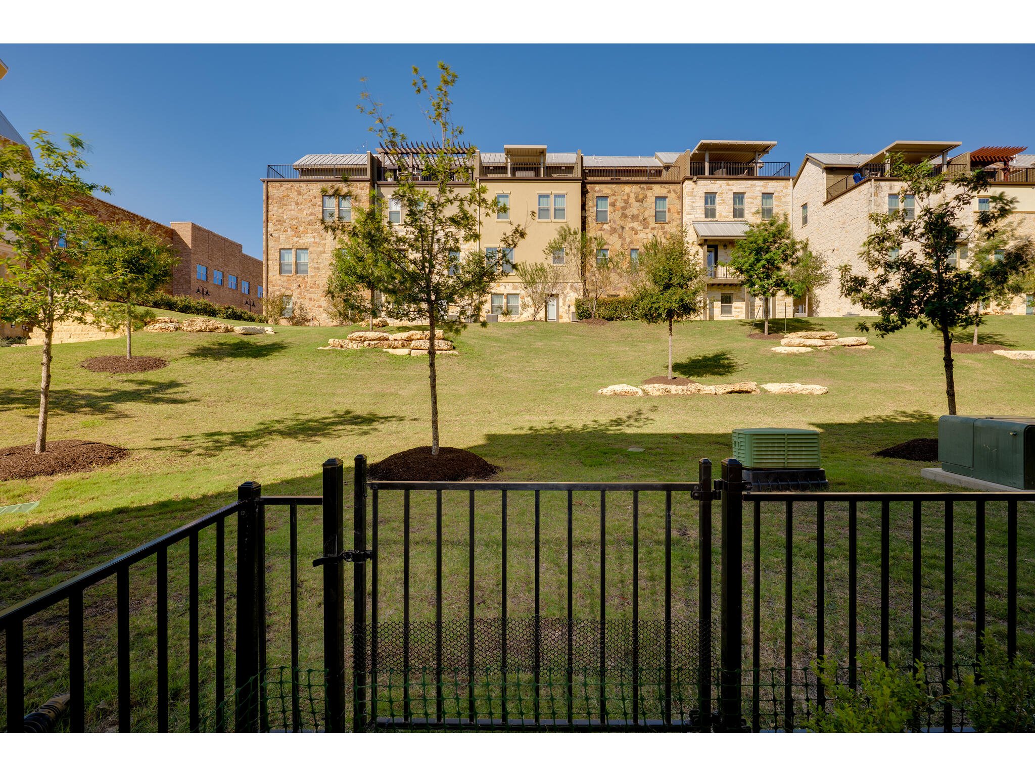 1308 Highknoll Ln Georgetown TX 78628 USA-060-062-Highknoll   60-MLS_Size.jpg