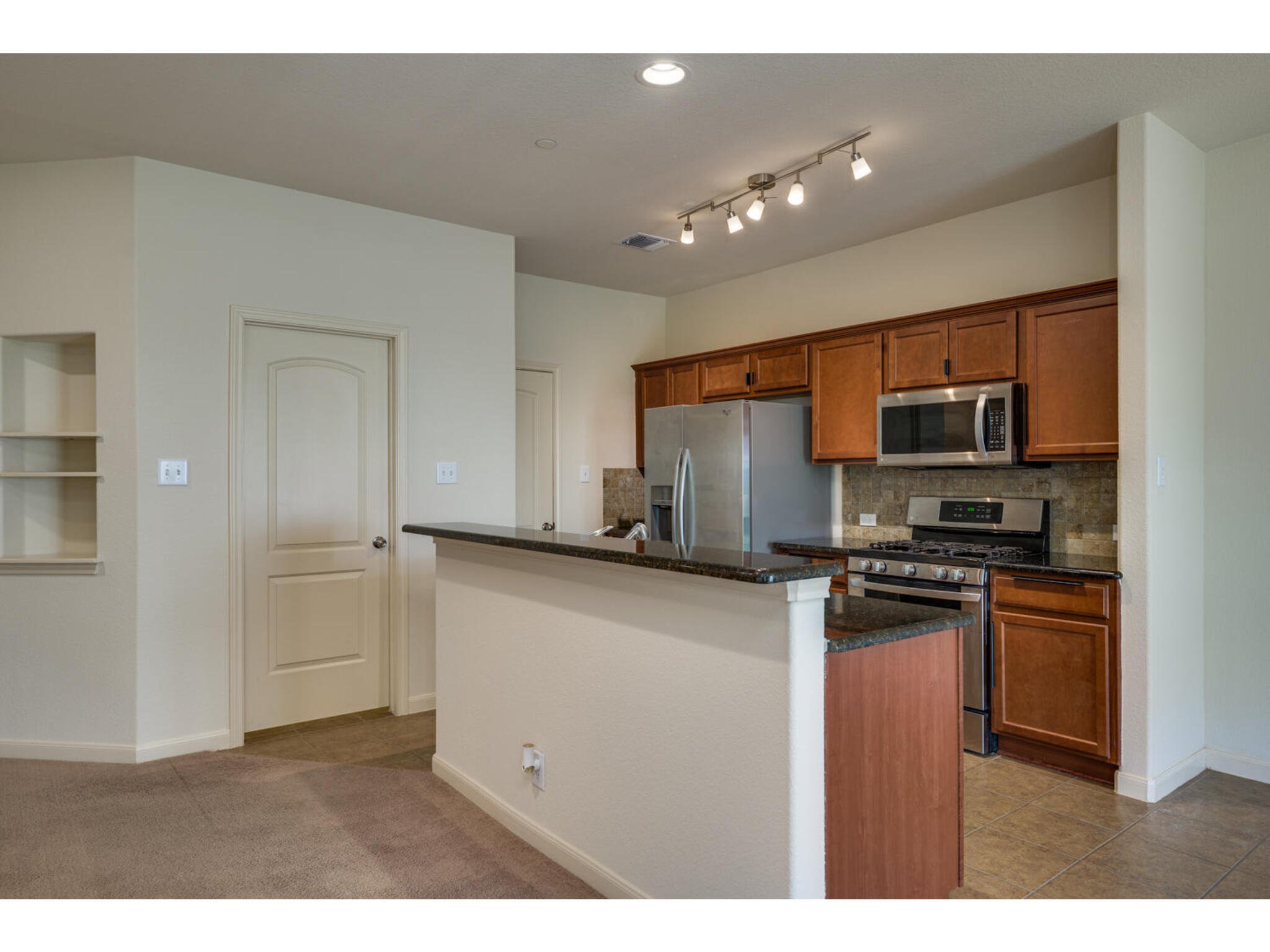 1620 Bryant Dr Unit 502 Round Rock TX 78664 USA-008-005-Bryant Dr 502   08-MLS_Size.jpg