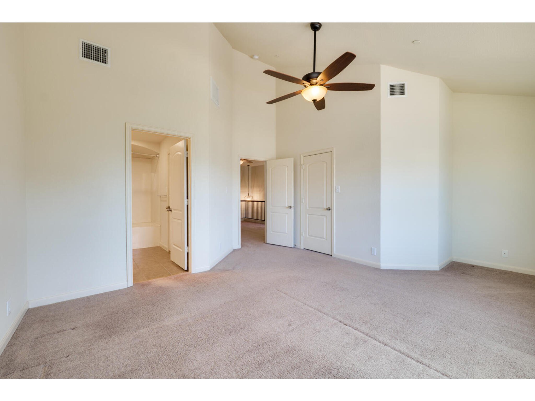 1620 Bryant Dr Unit 502 Round Rock TX 78664 USA-031-031-Bryant Dr 502   31-MLS_Size.jpg