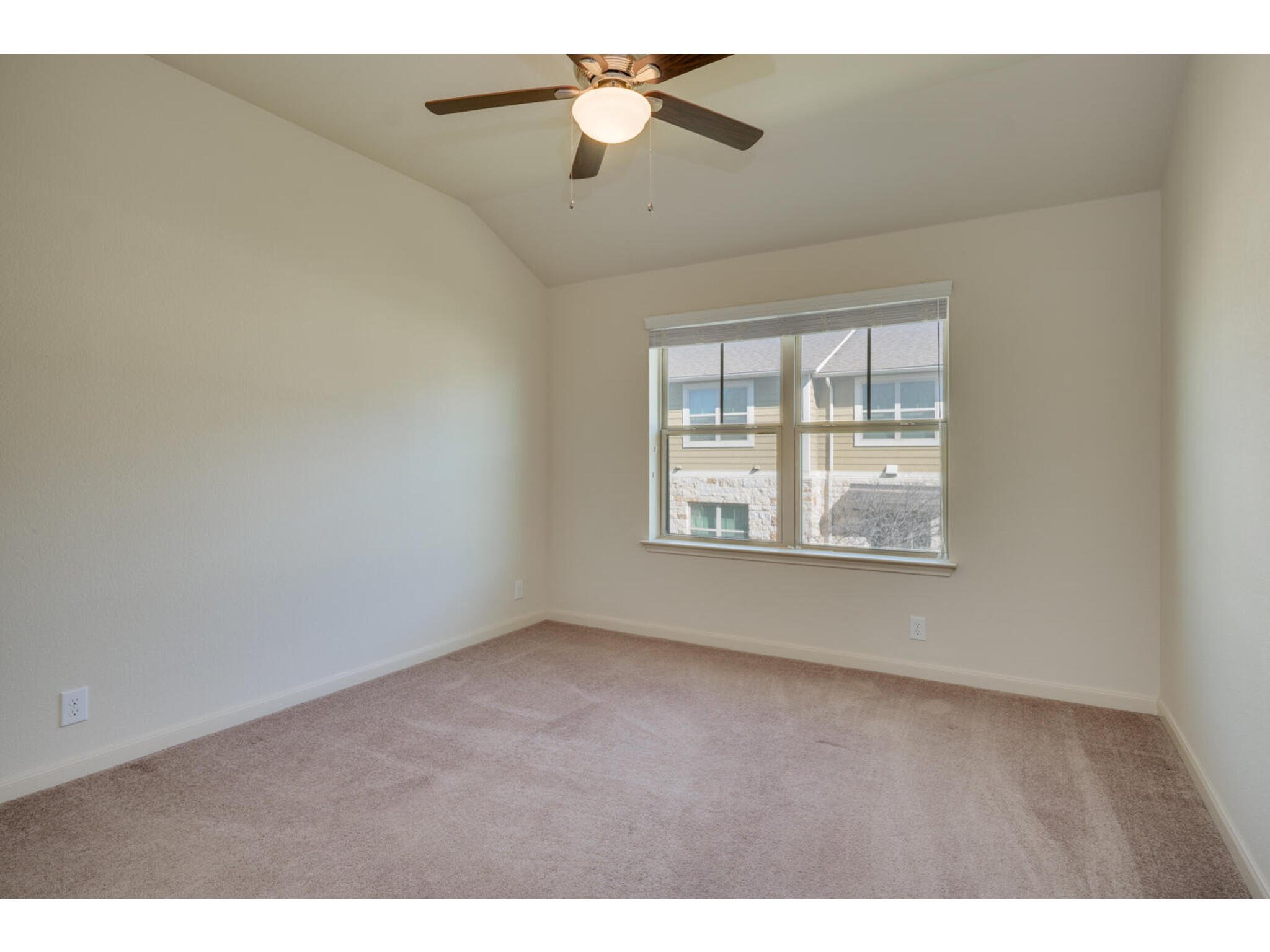 1620 Bryant Dr Unit 502 Round Rock TX 78664 USA-028-026-Bryant Dr 502   28-MLS_Size.jpg