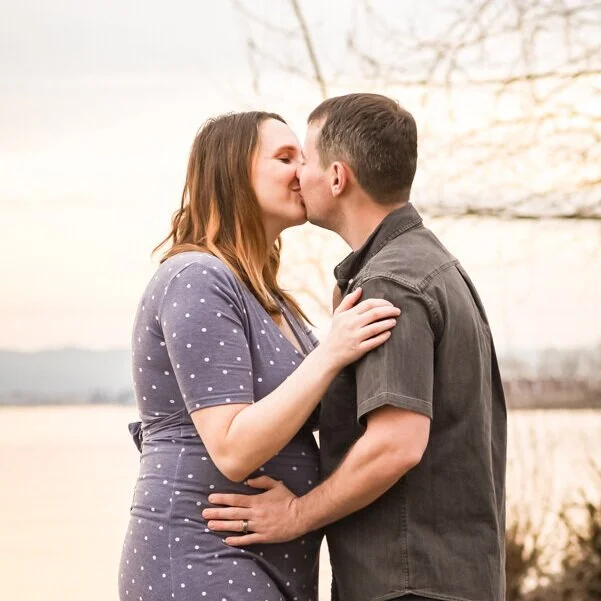 Rebecca & Ian ~ Vancouver, WA Maternity Photography