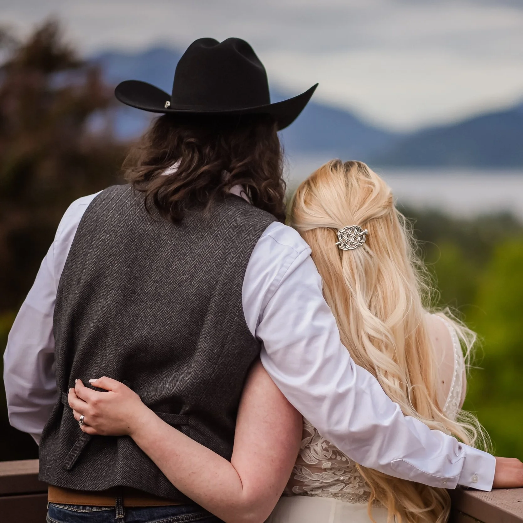 Shelby &amp; Andrew ~ Private Property ~ Stevenson, Washington