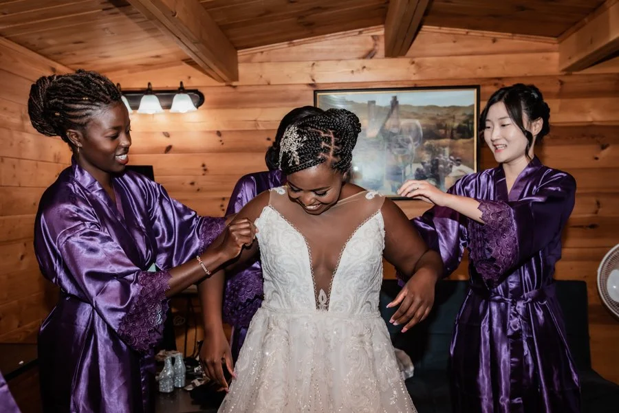 brittney-corey-photography-Getting-Ready-Bride-21.jpg
