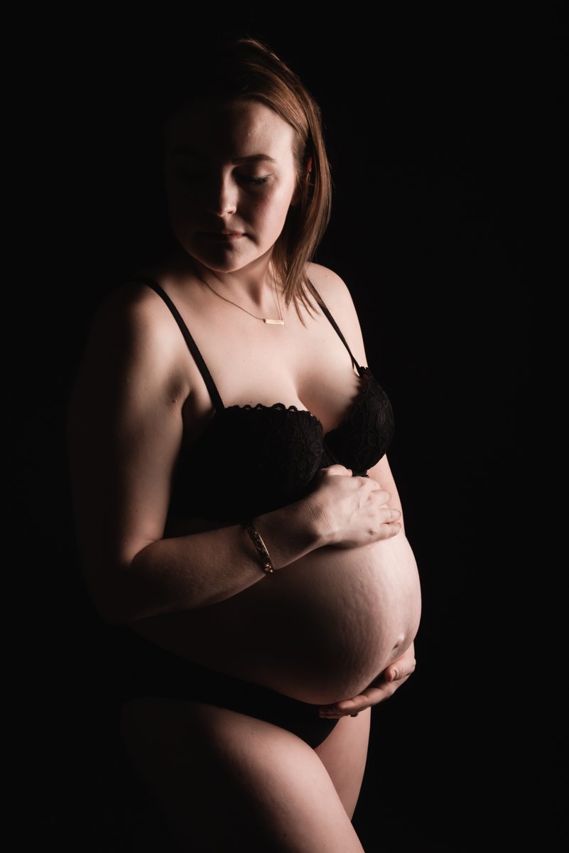 vancouver-wa-boudoir-maternity-photography-1.jpg