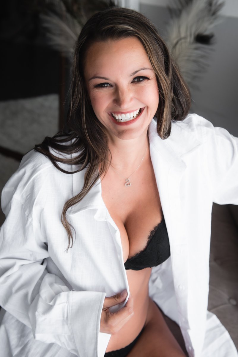 brittney-corey-vancouver-WA-boudoir-photography.jpg