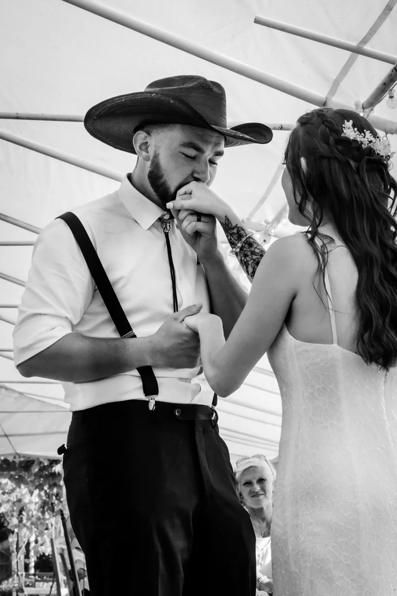 brittney.corey.photography-first-dance-19.jpg