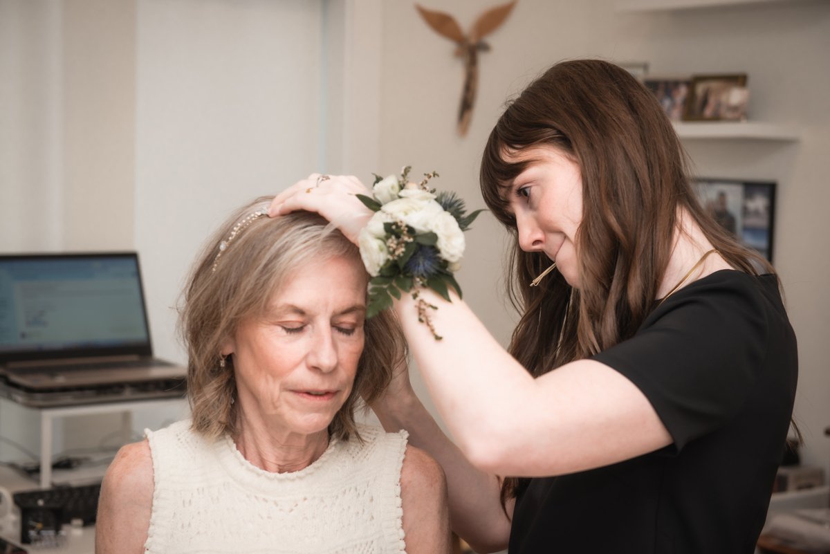 brittney.corey.photography-getting-ready-13.jpg