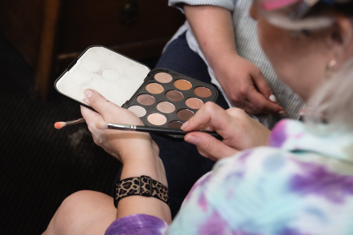 brittney.corey.photography-wedding-getting-ready-17.jpg