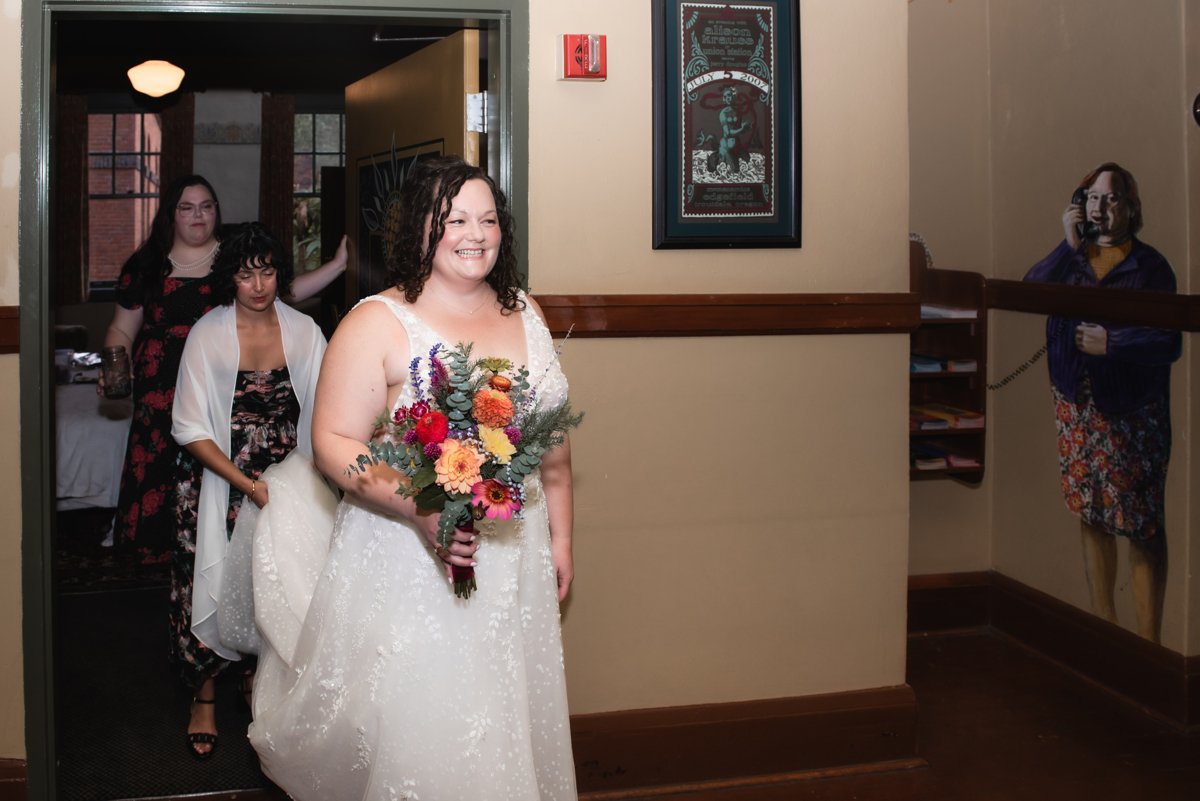 brittney.corey.photography-wedding-getting-ready-76.jpg