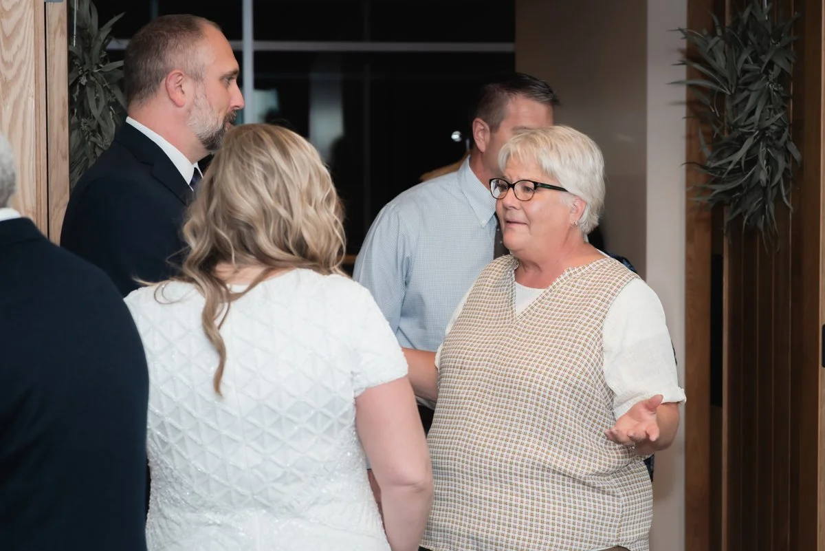 brittney.corey.photography-wedding-greeting-guests-37.jpg