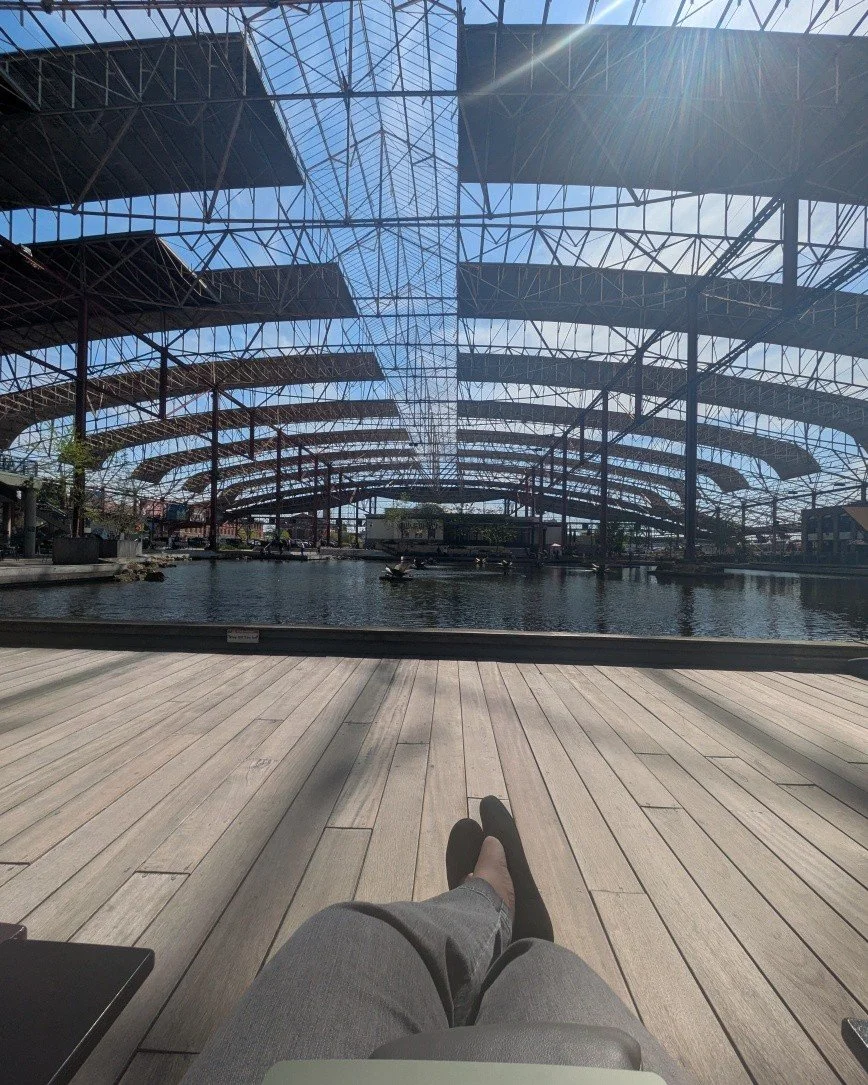 Last week I traveled to St. Louis for the first time, for a little sightseeing and a photography conference! 

I attend conferences about once a year.  I love learning new things, checking out all the expo vendors, and feeling that RUSH of creativity