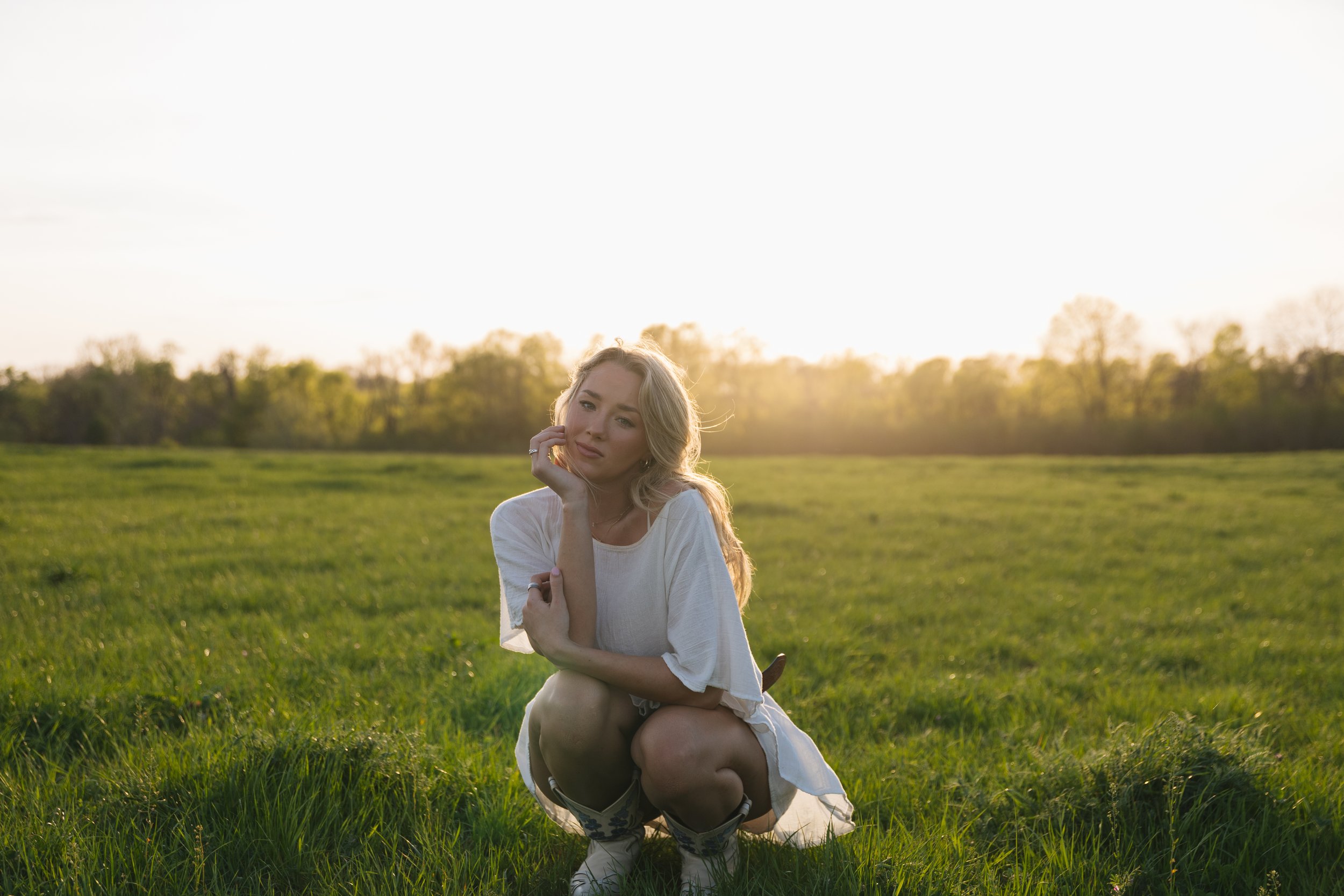 "Chicago Country" Singer-Songwriter Lauren Gottshall Lifts Up Her Community