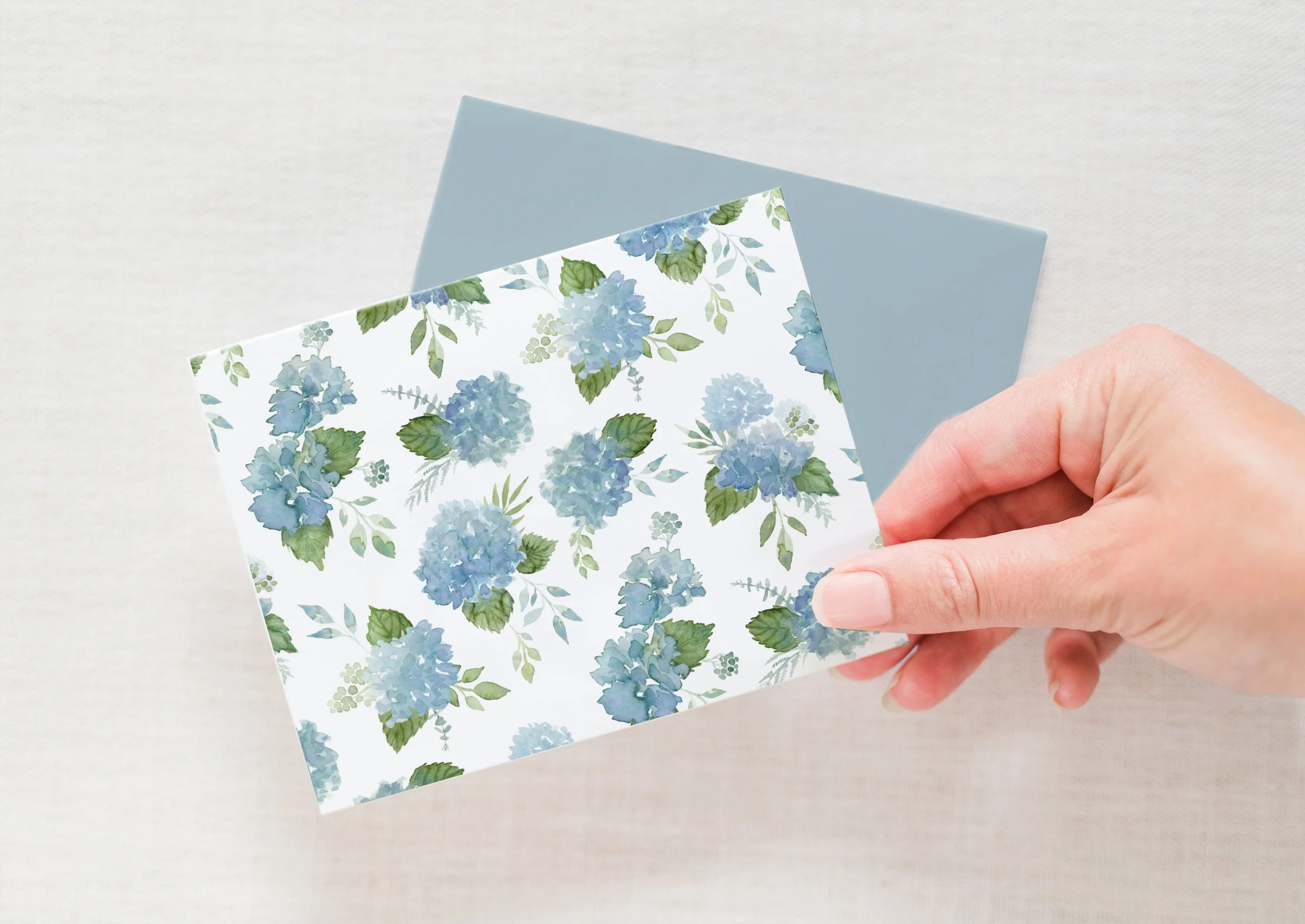 NOTE1024_Hand_Mockup.jpg