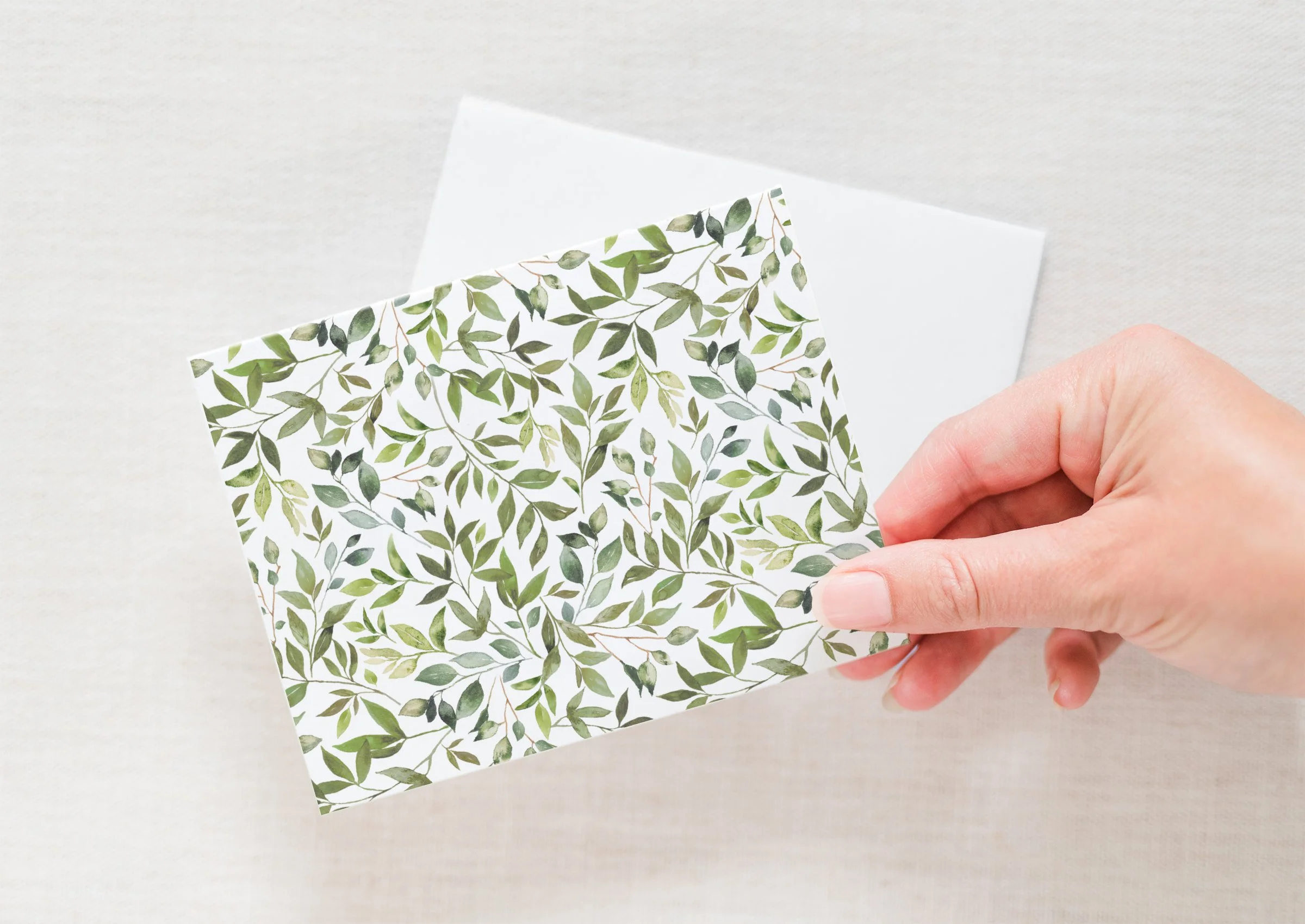 NOTE1025_Hand_Mockup.jpg