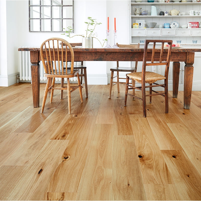 Trade_Choice_European_Oak_180mm_Brushed___Oiled_Engineered_Flooring_01-%282%29.jpg