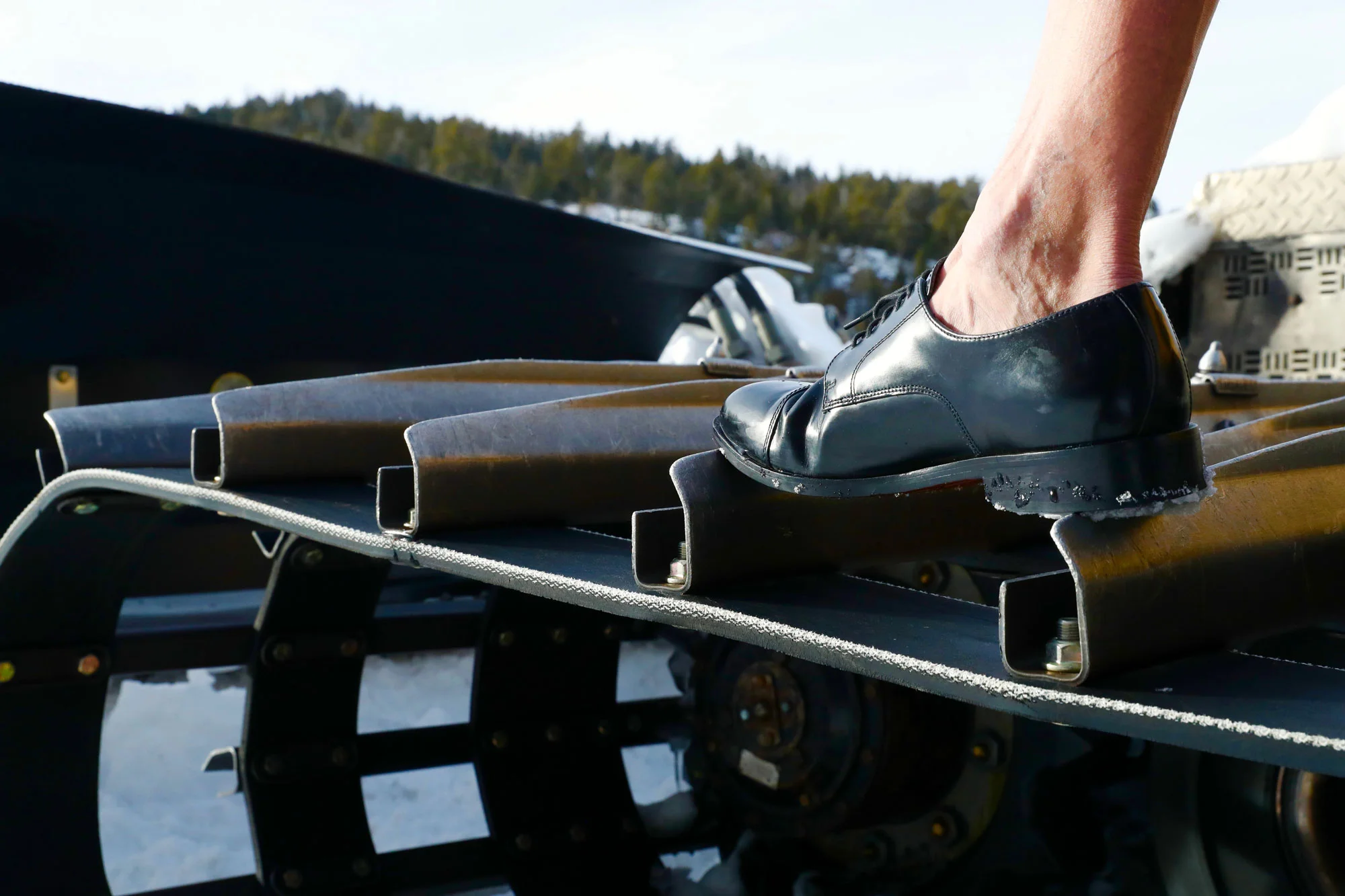 04_dress-machinery-top.jpg