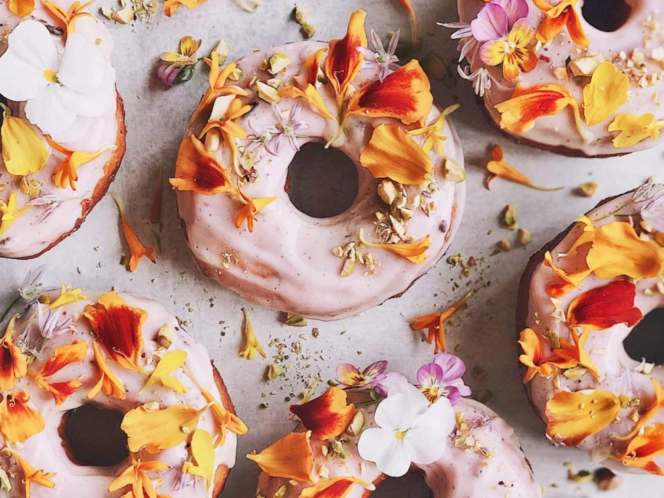 10 Edible Flowers You Can Grow in Your Backyard
