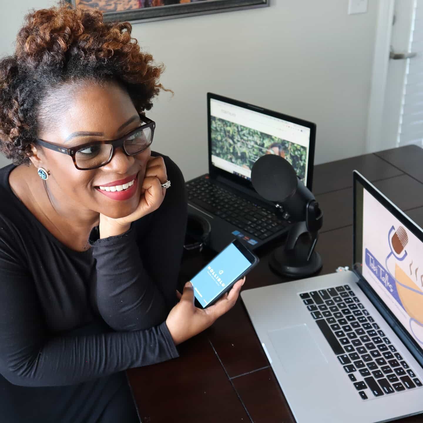 When you connect with a nurse who has the heart, soul and drive to see other nurses thrive, you cant help but SMILE and SUPPORT! I cant wait for my podcast guest Cara Lunsford, CEO &amp; Founder of @holliblu to share how she is changing the game for 