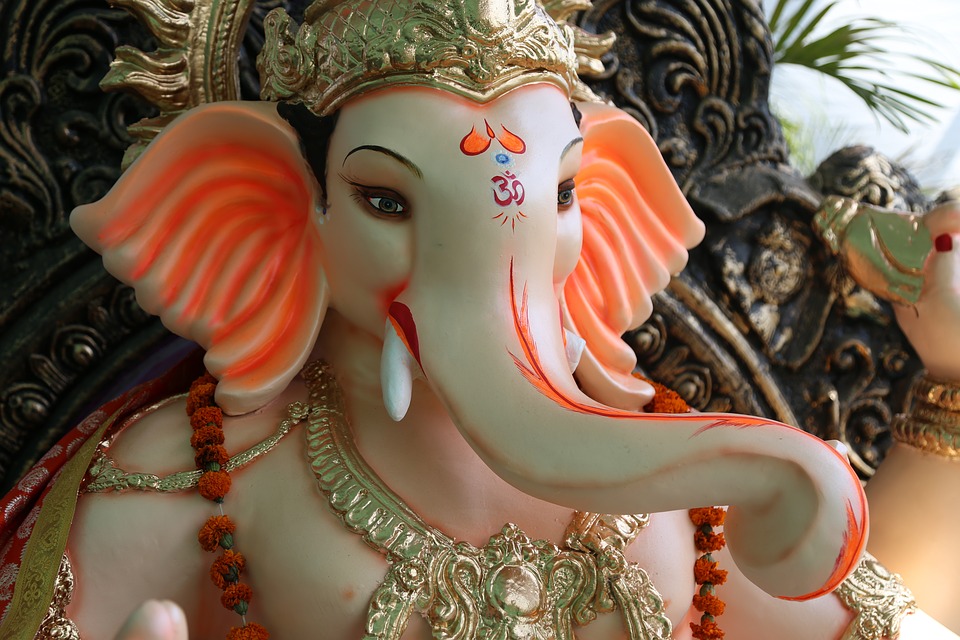Hindu Hymns: Ancient Yet Modern in Inspirational Music