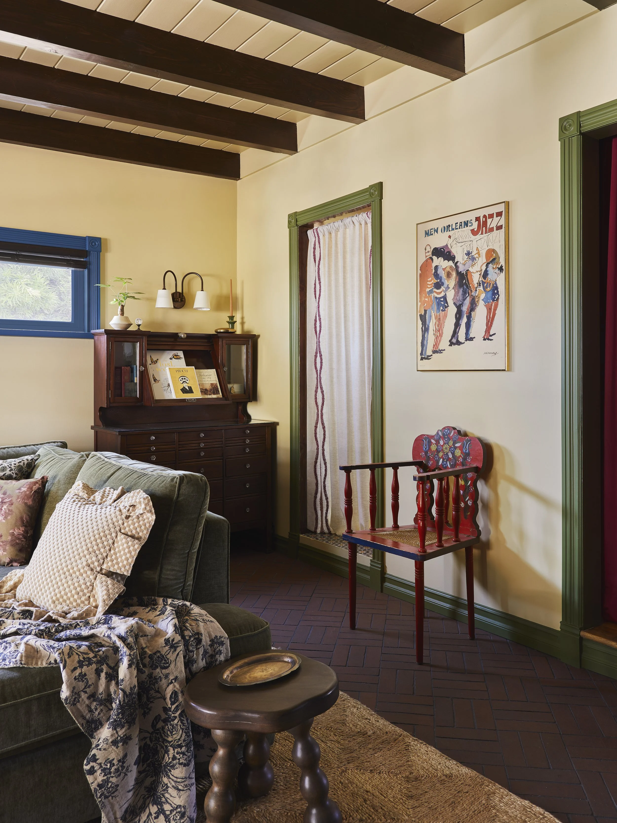 ZacharyJones_6100BeemanAve_2025_5.jpg