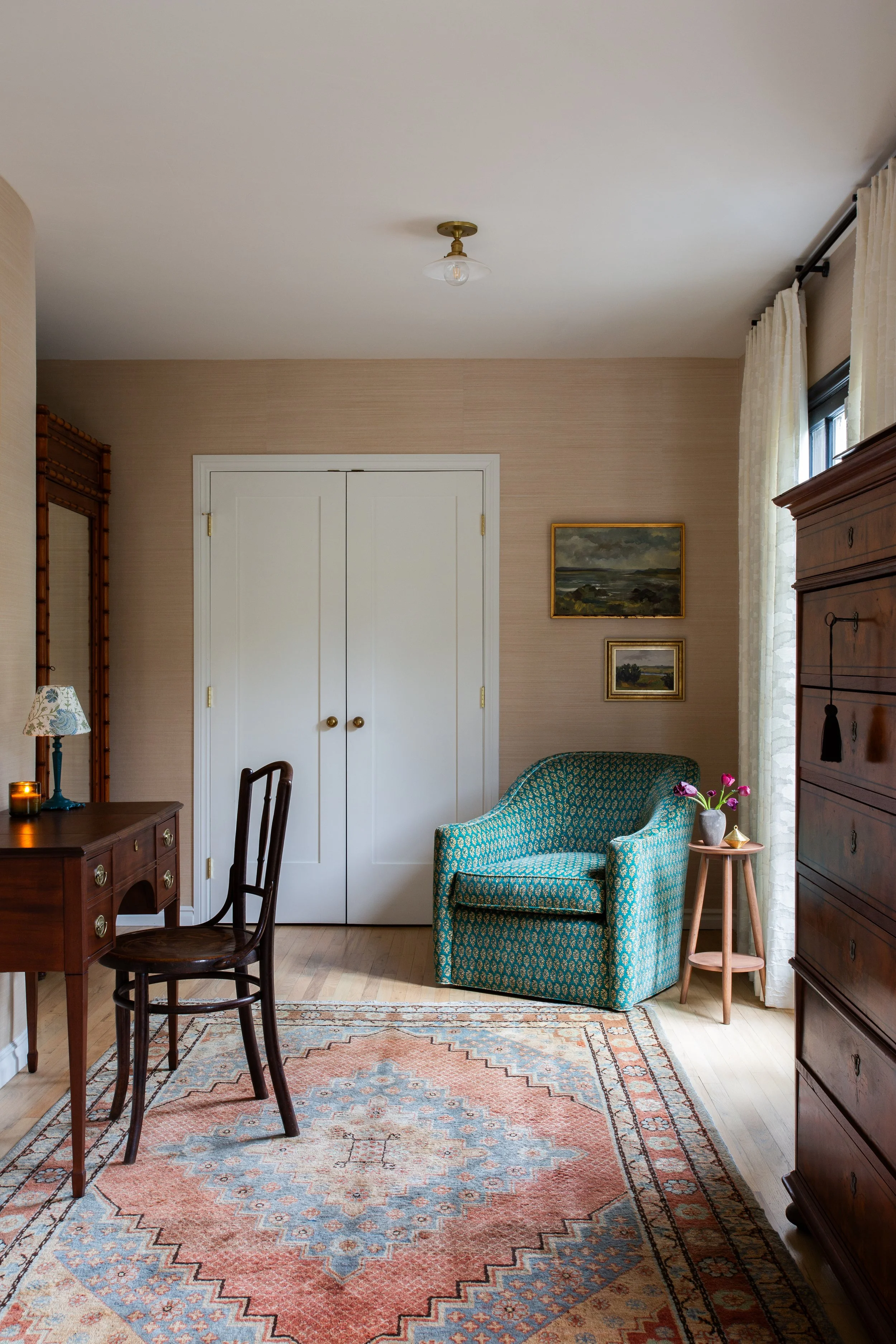 12 primary bedroom.jpg