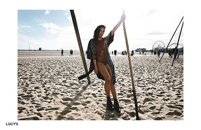 She's just hanging out in the California Sunshine for @lucysmagazine
.
.
Makeup by me
Hair by @marshagm
Photographed by @sabine.skiba
Model is @ryanntorrero @sluagency
.
.
.
.
#makeup #makeupartist #editorial #mualife #mua #promua #art #artist #model