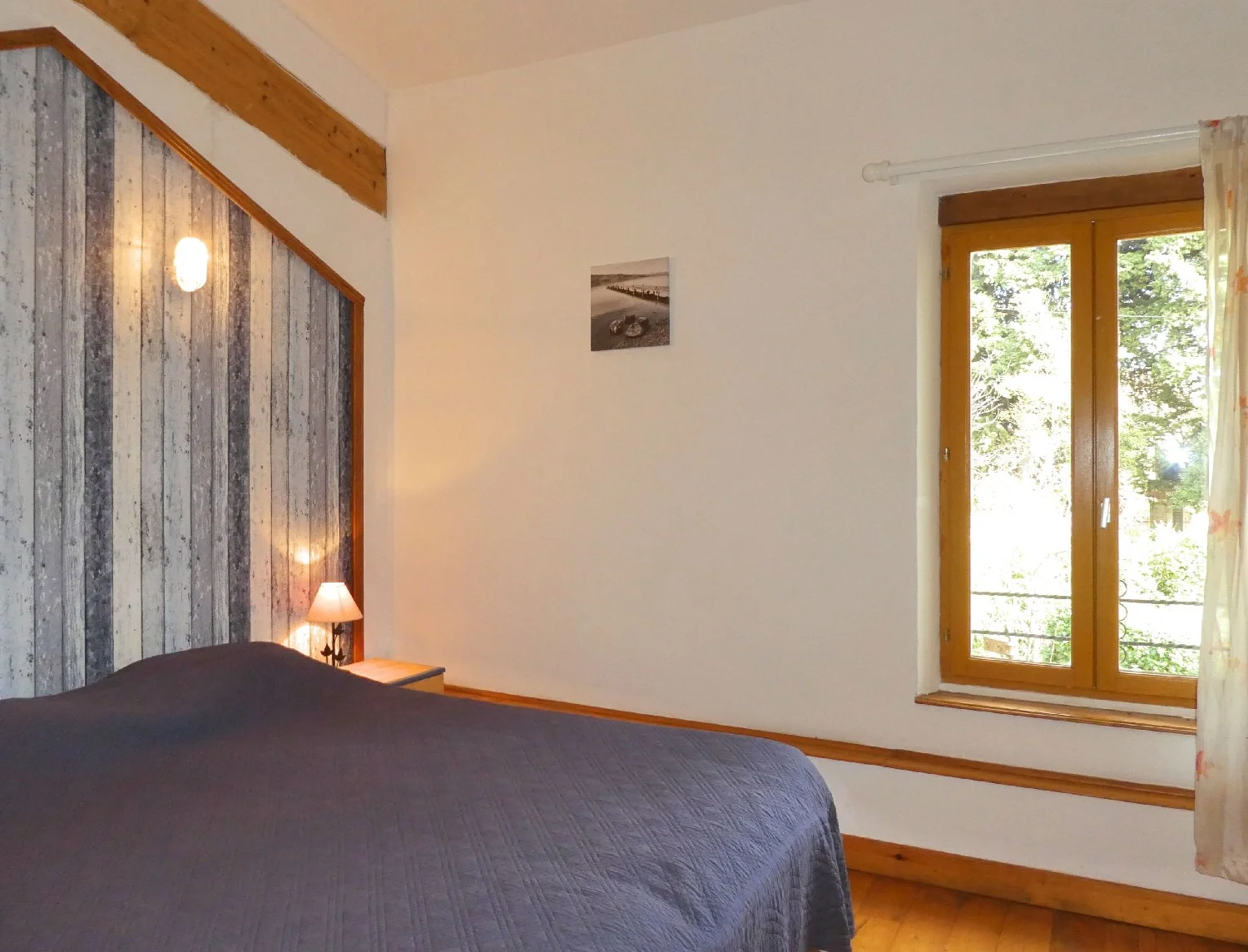 thyme_bedroom_1_rs.jpg