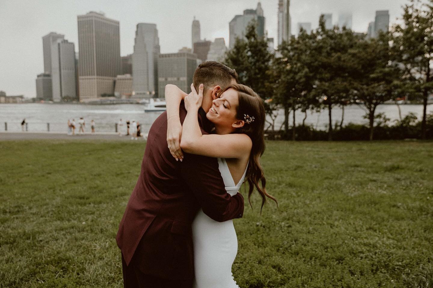 Elopement under thunderstorm 🌩
.
.
.
.
.
.
.
.
#nycweddingphotographer #newyorkwedding #newyorkweddingphotographer #brooklynweddingphotographer #documentaryweddingphotographer #documentaryweddingphotography #wedding #weddingphotographer #weddingphot