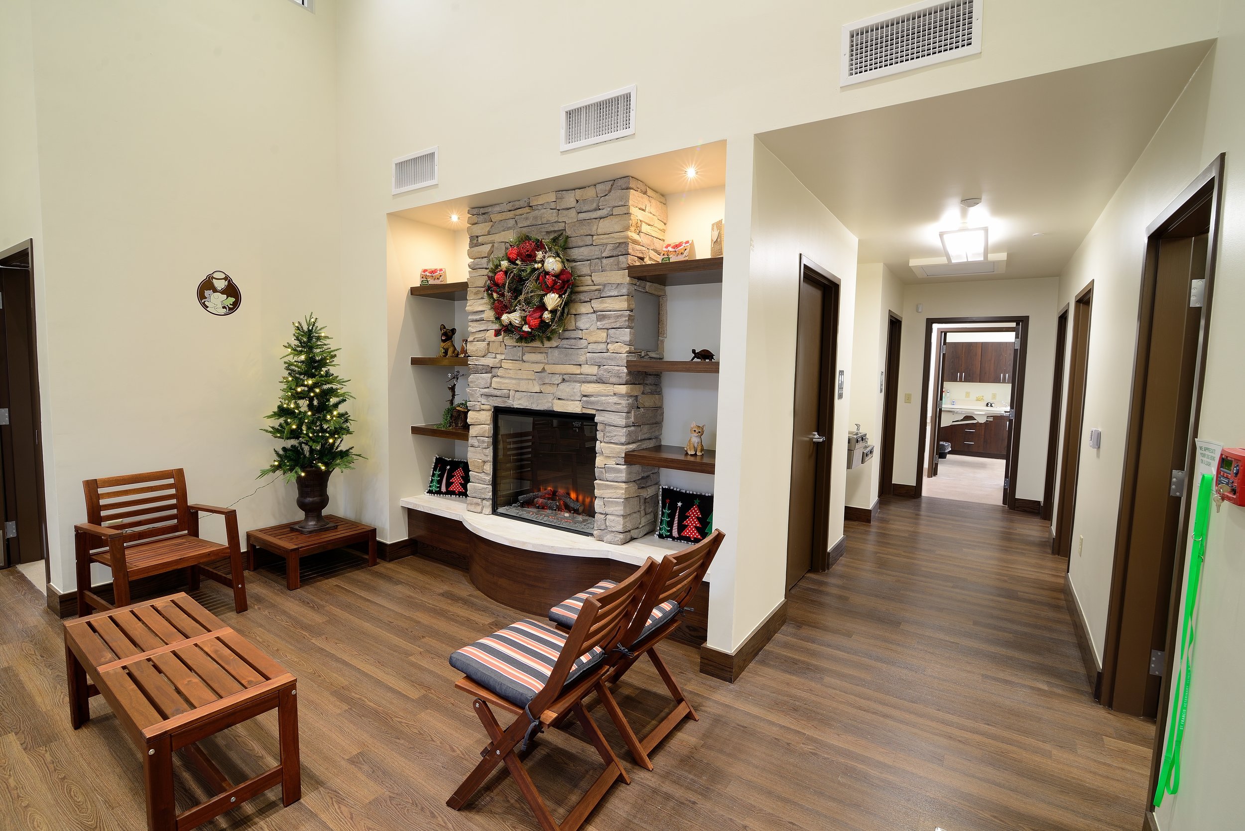 Interior fireplace holiday.jpg