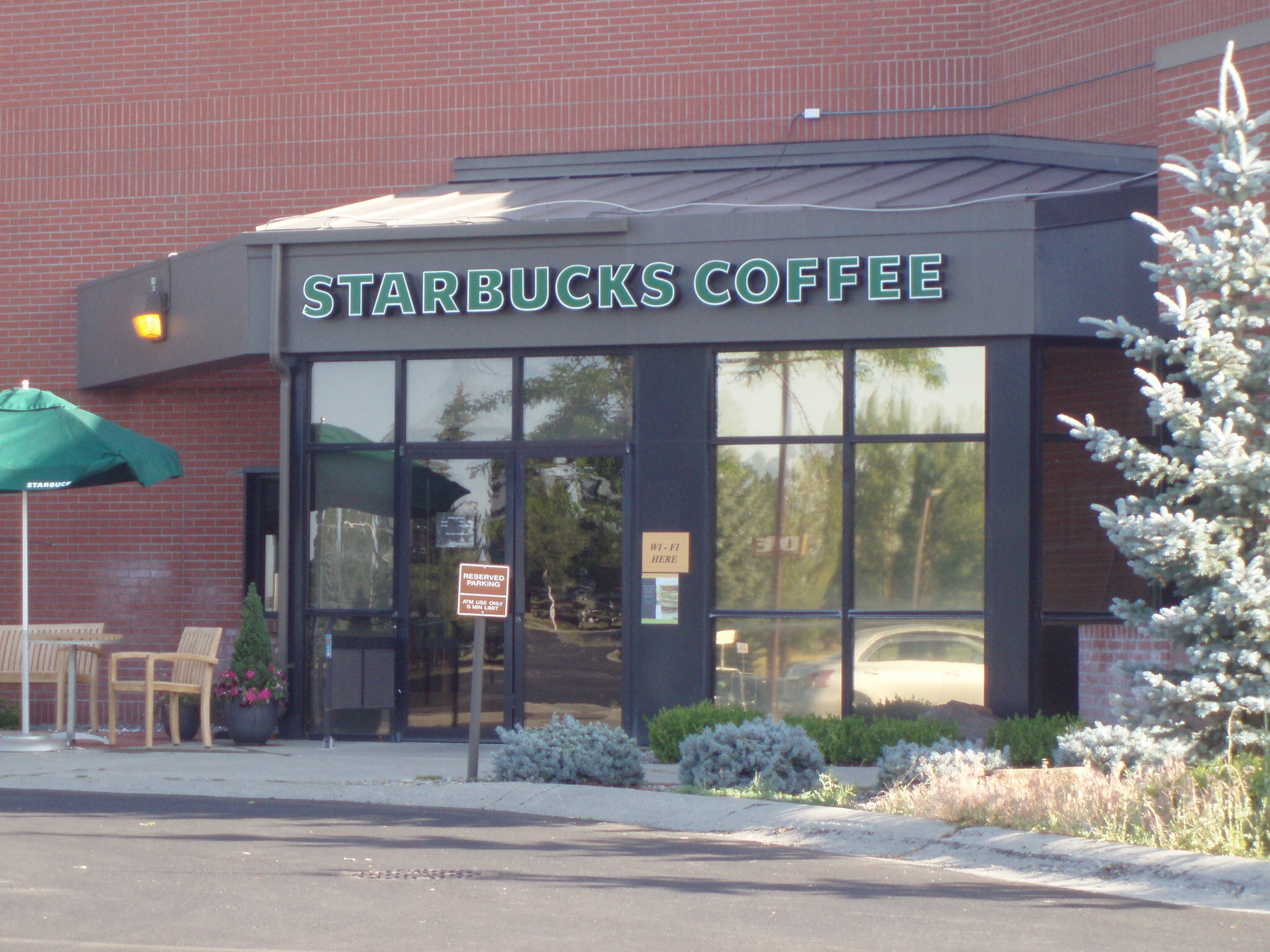 Starbucks Fairchild AFB 2.jpg