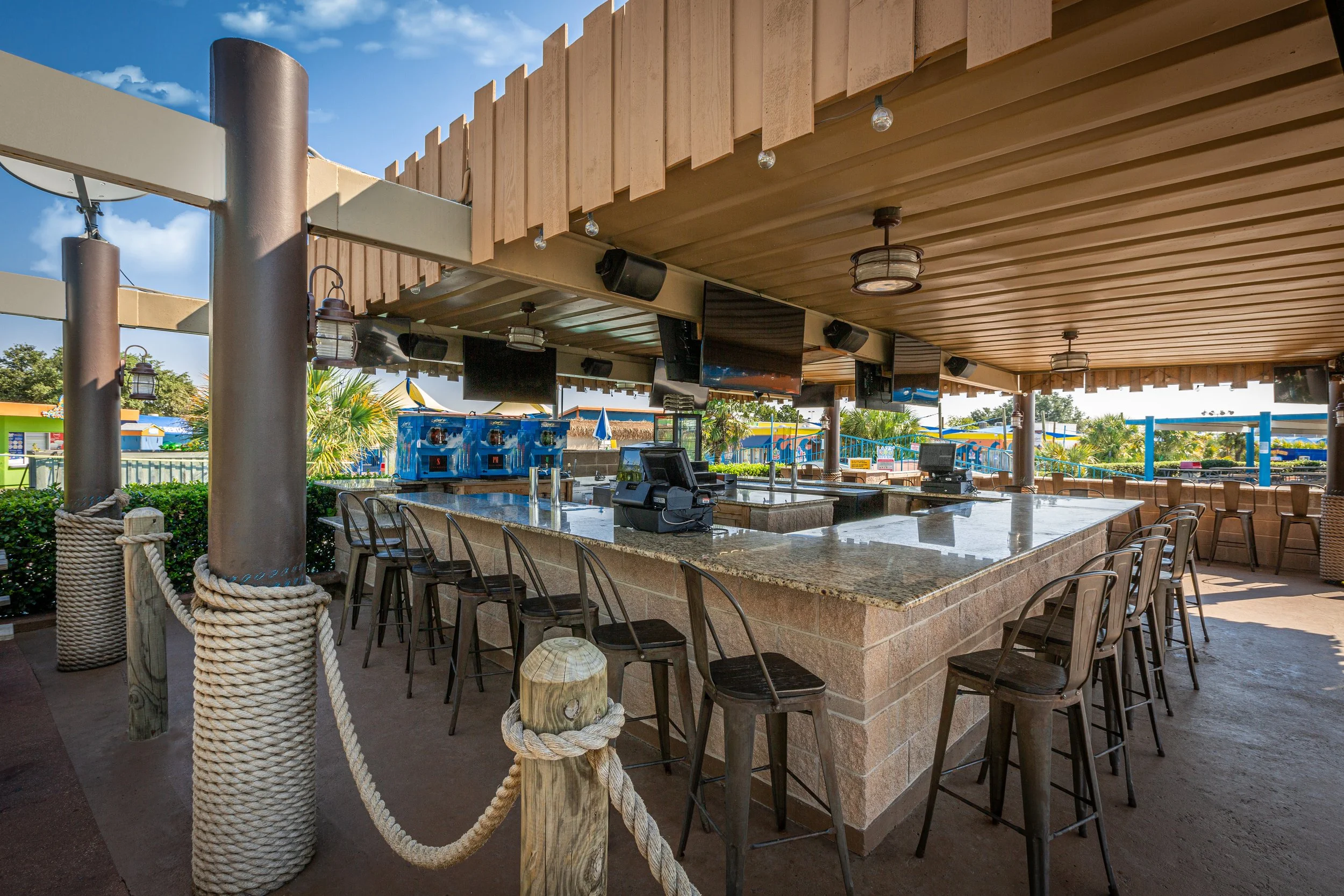 HH Bay Bar 03.jpg