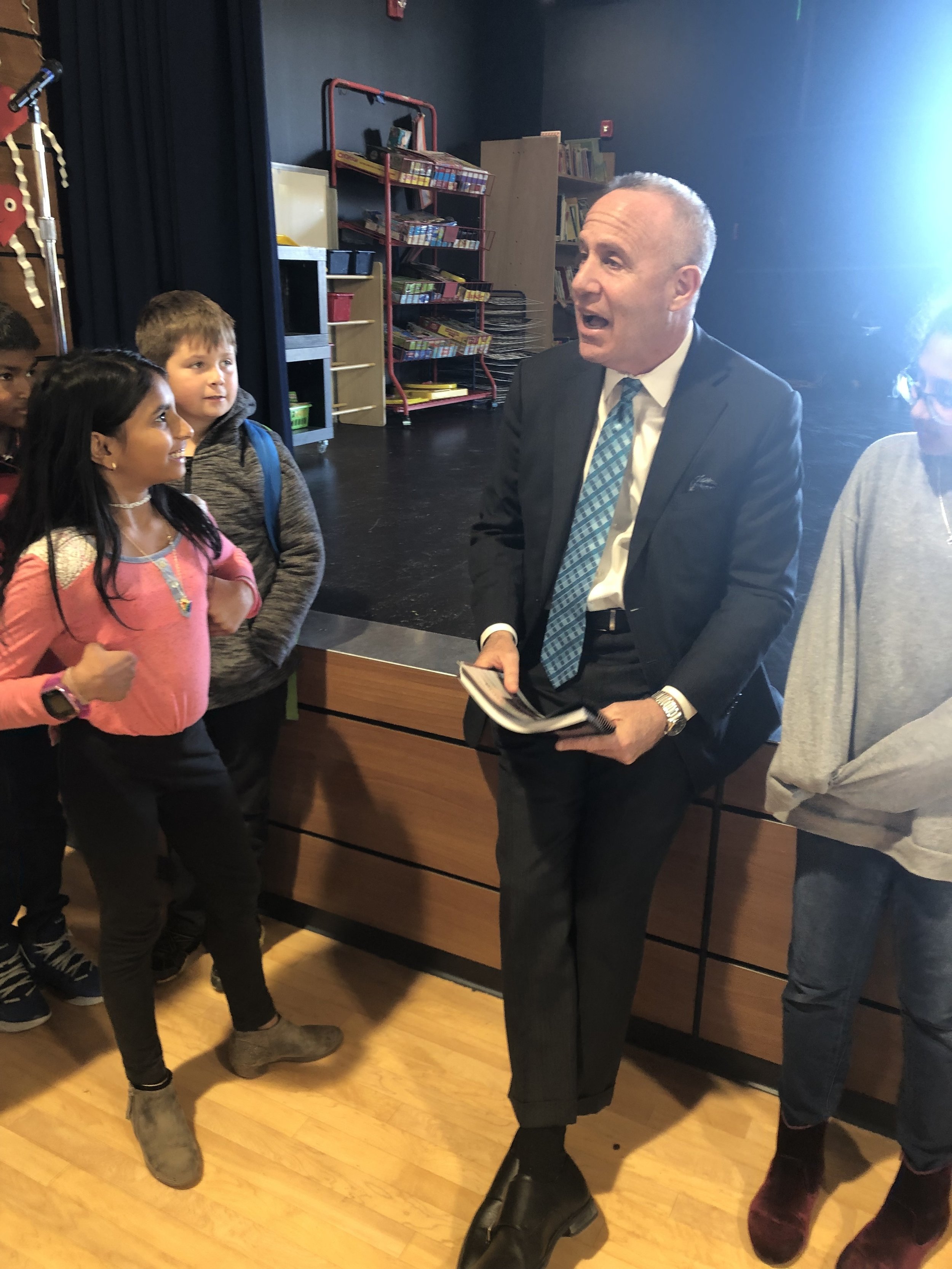 Fourth graders give Mayor their views on homelessness, Sleep Train arena 