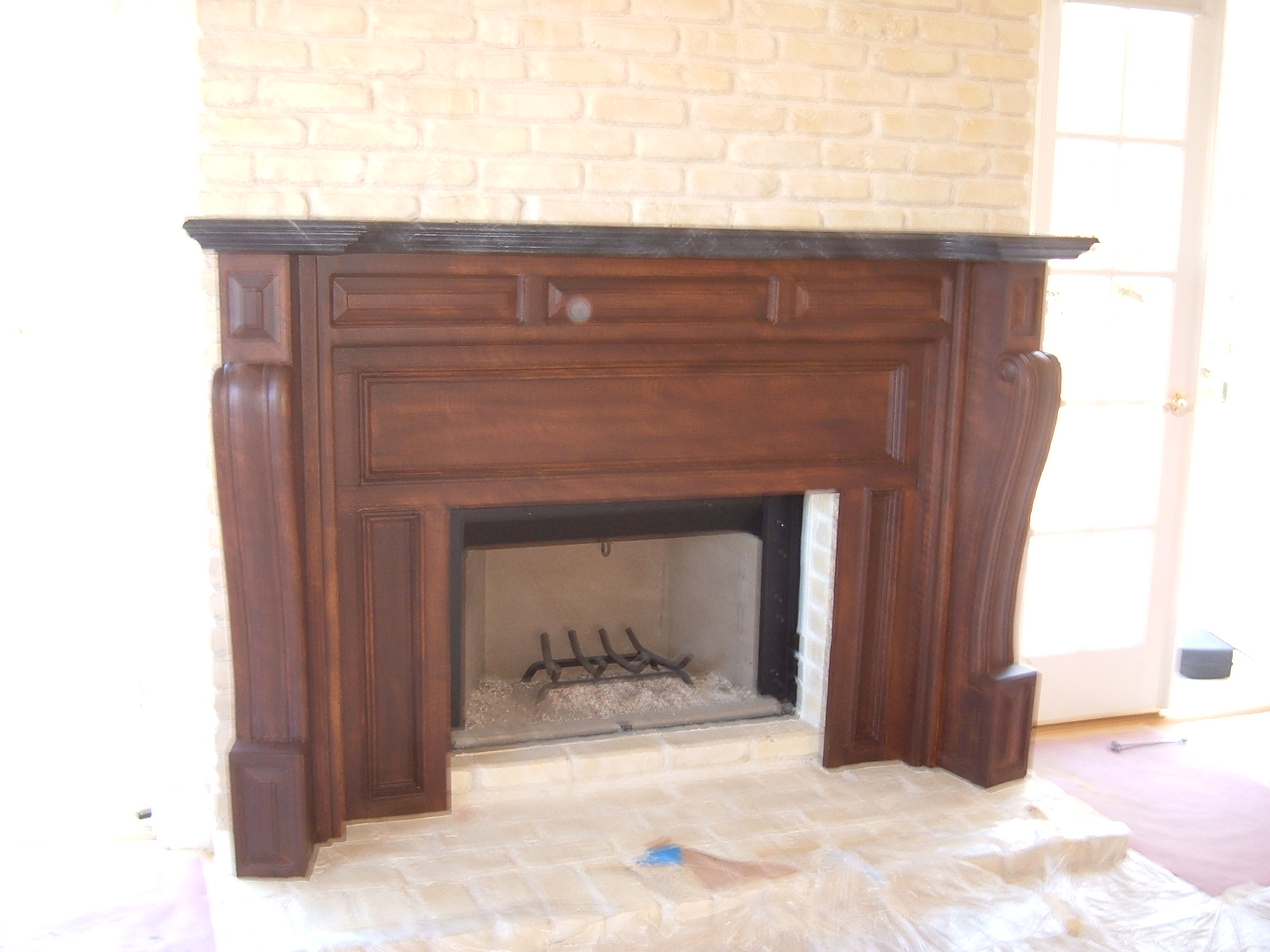 georgia_s_fireplace_1.jpg