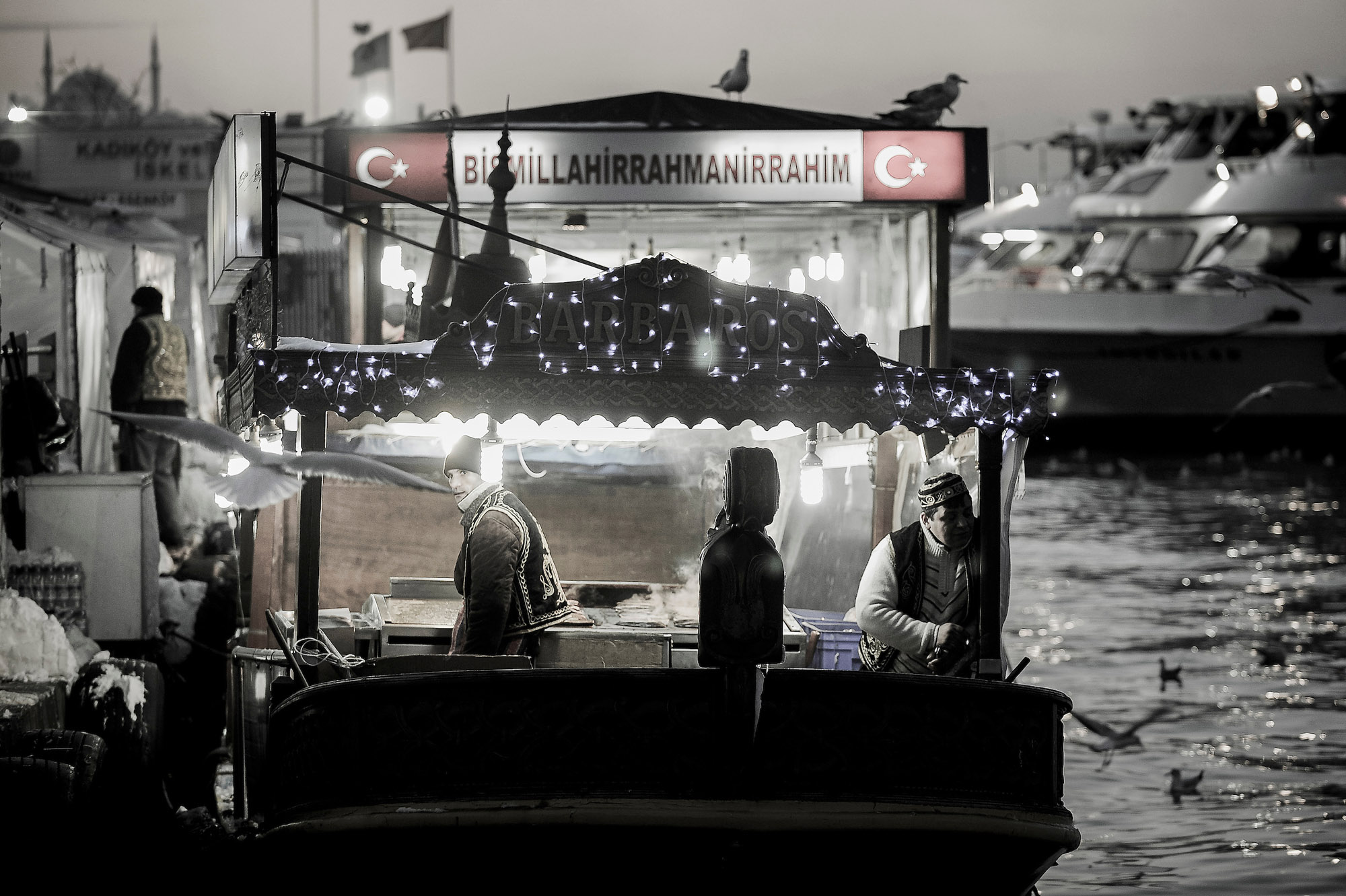 Boat restaurant - Istanbul