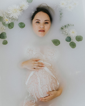Becky Allison - Maternity milk bath portrait by photographer Jaclyn Le