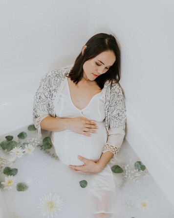 Becky Allison - Milk bath maternity portrait by photographer Jaclyn Le